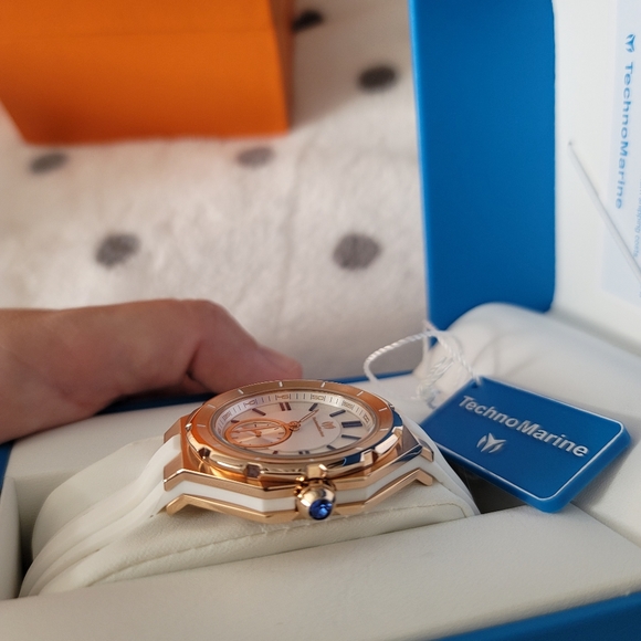 Technomarine Watch - Picture 3 of 6